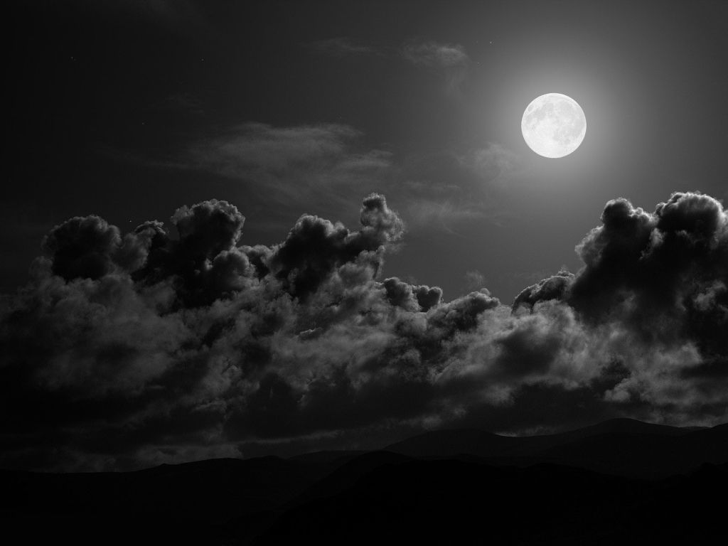 Full Moon Above the Clouds wallpaper