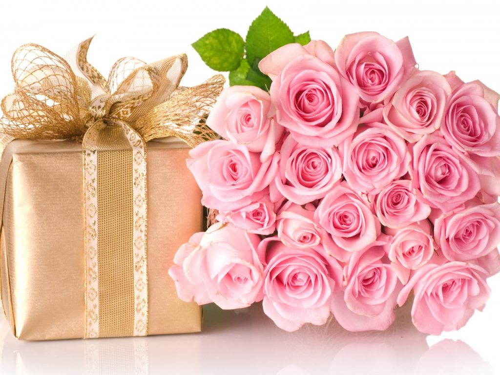 Happy Birthday Roses Bouquet wallpaper
