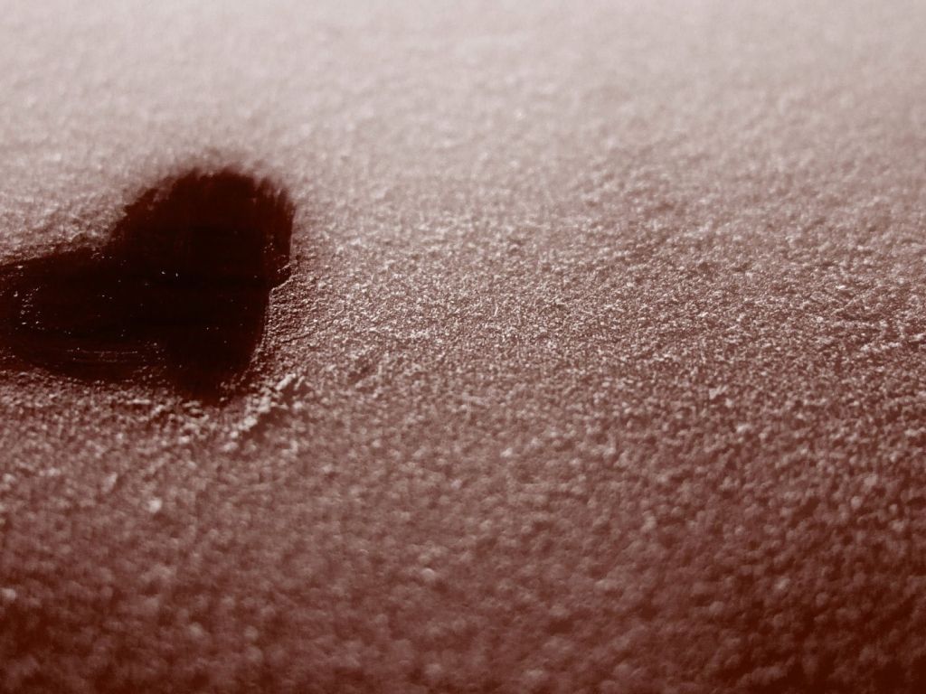 Heart Shape in Sand wallpaper