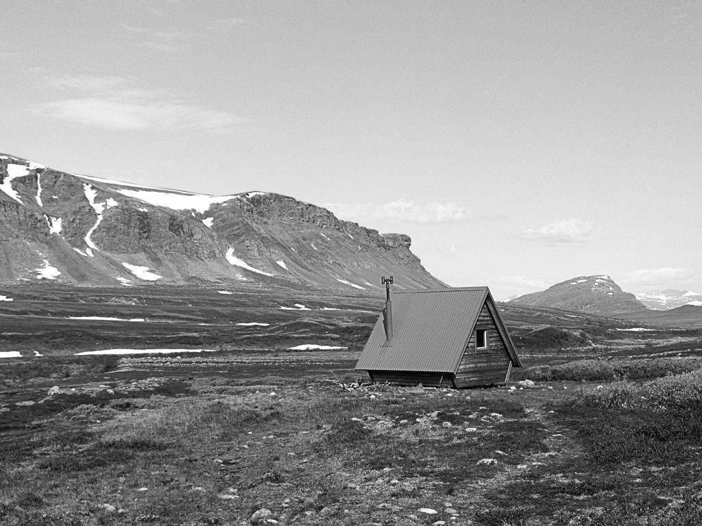 Hikers Cabin Along the Kungsleden Trail in Arctic Scandinavia wallpaper