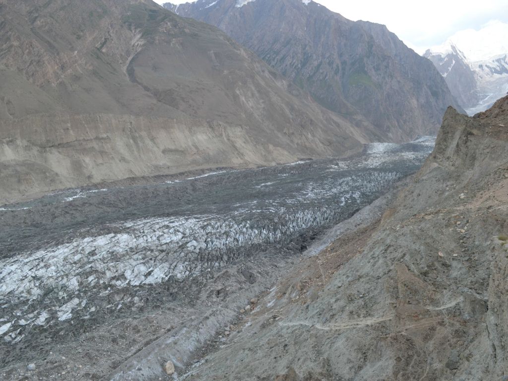 Hopper Glacier In Hunza Nagar Gilgit Baltistan of Pakistan wallpaper