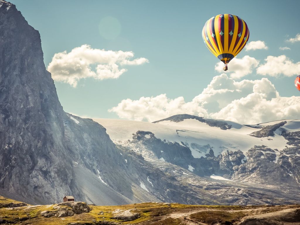 Hot Air Balloons Over Iceland wallpaper