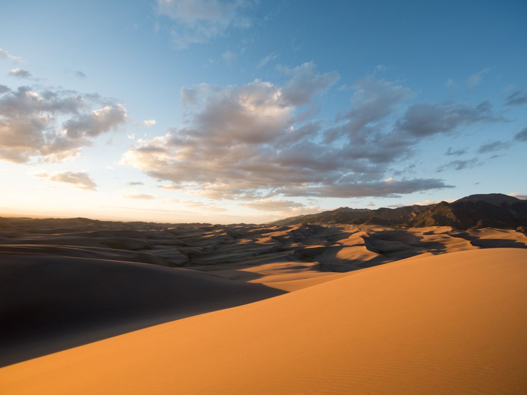 I Camped on the Sand at Great Sand Dunes National Park to Get This Sunset wallpaper
