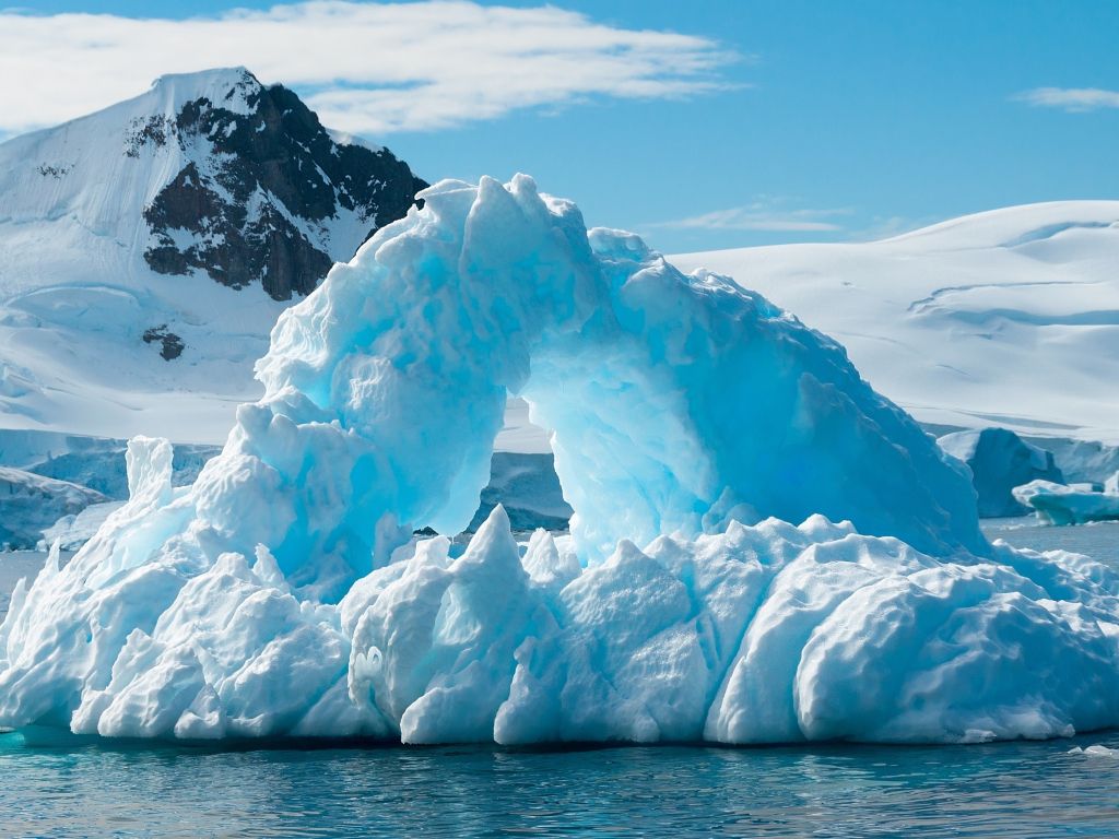 Iceberg 1143 wallpaper