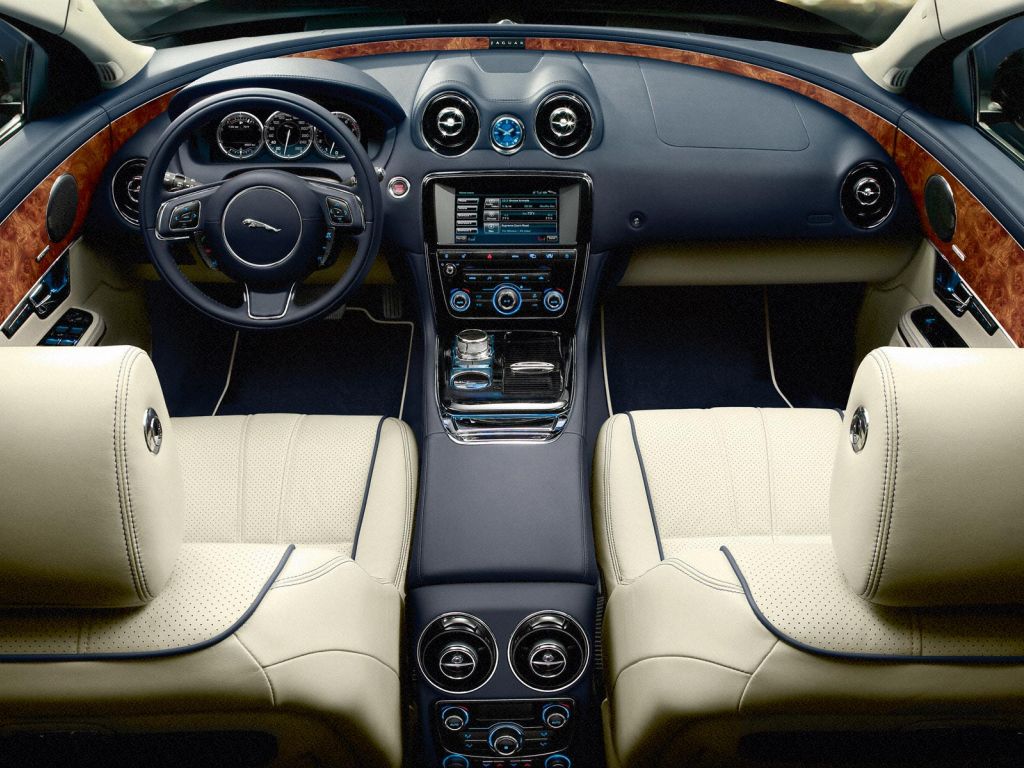 Jaguar XK Interior 2009 wallpaper