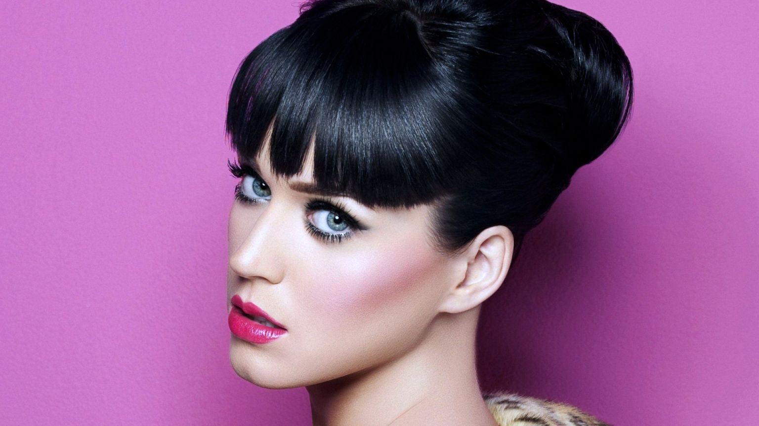 Katy Perry Eyes wallpaper in 1536x864 resolution