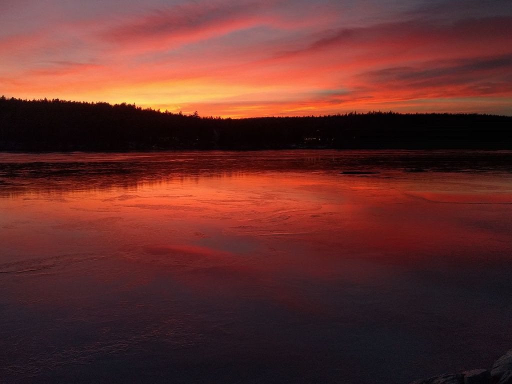 Lakefront Sunset in Nova Scotia wallpaper
