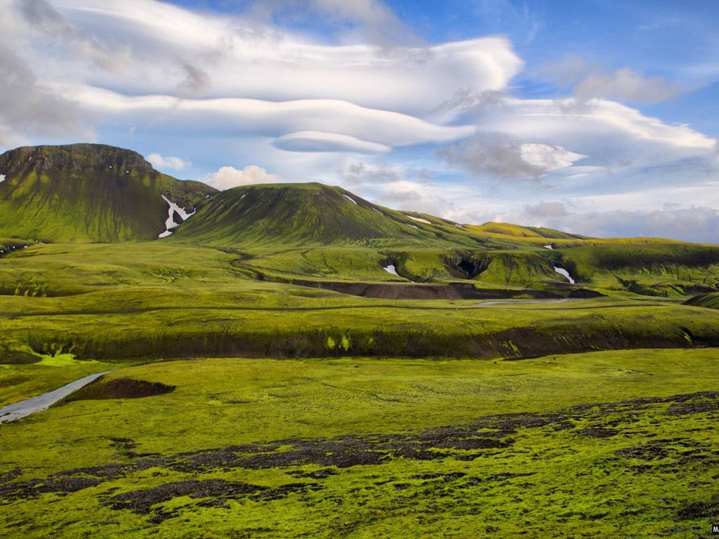 Lenticular Clouds Iceland wallpaper