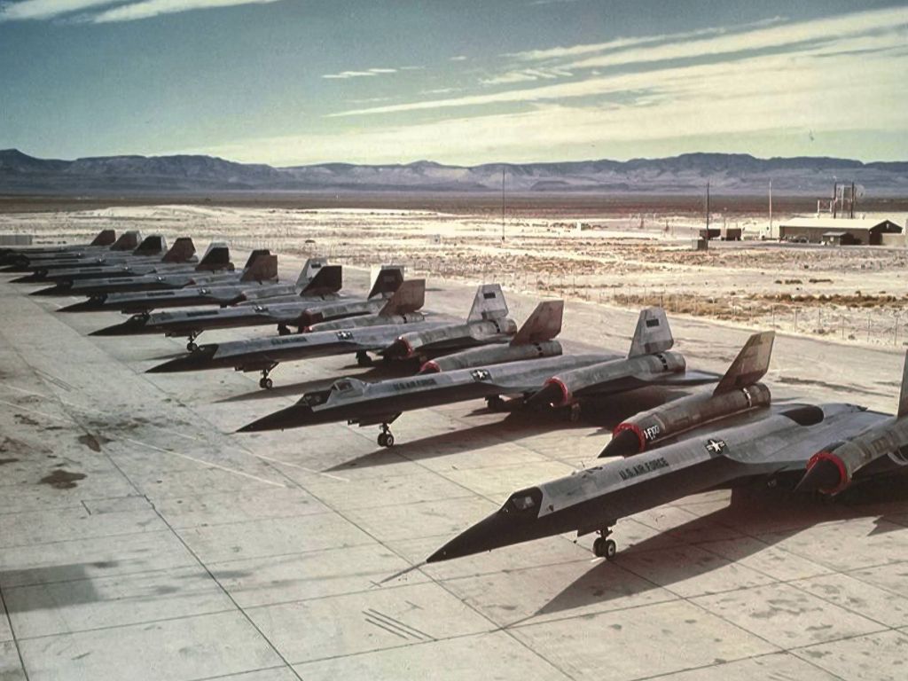 Lockheed A- Parked Fleet wallpaper