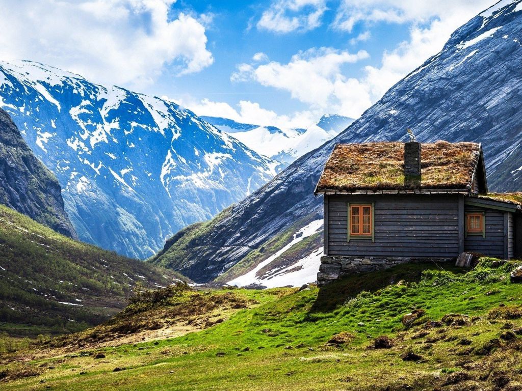 Lonely House Near Norwegian Mountains wallpaper
