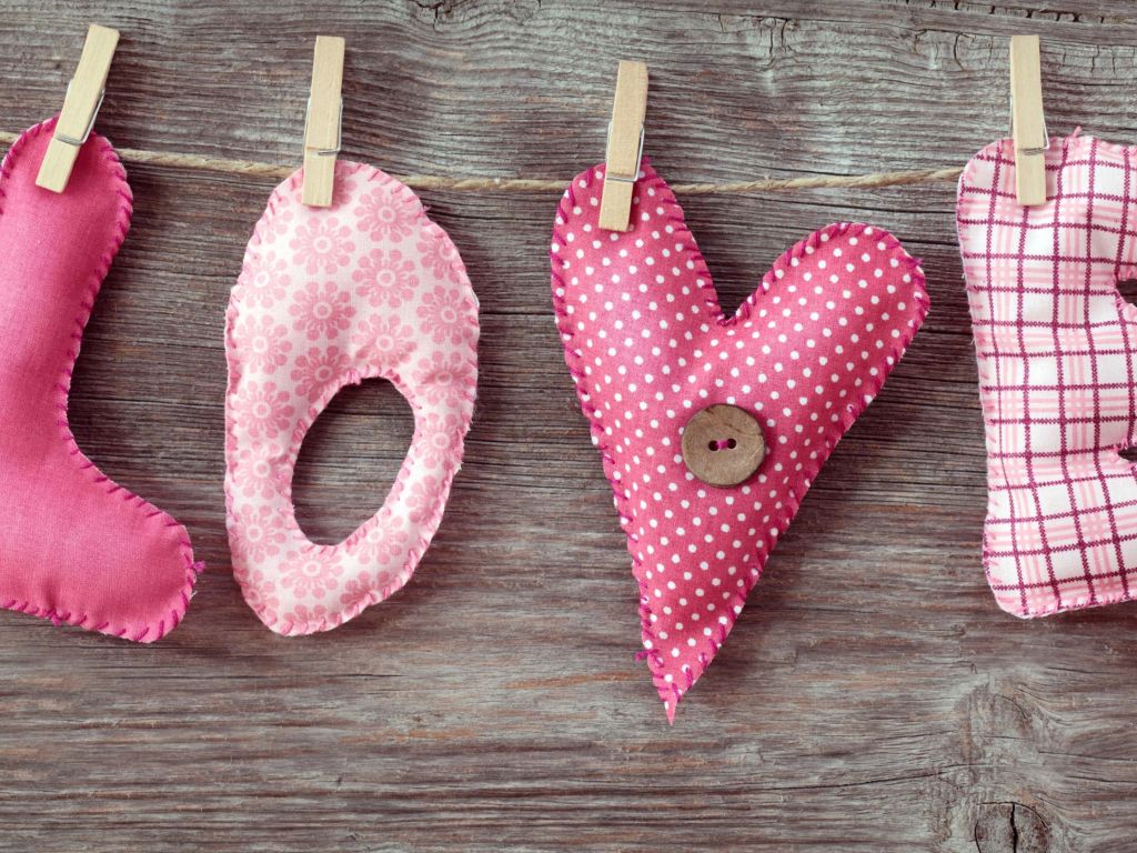 Love Letters Clothespin wallpaper