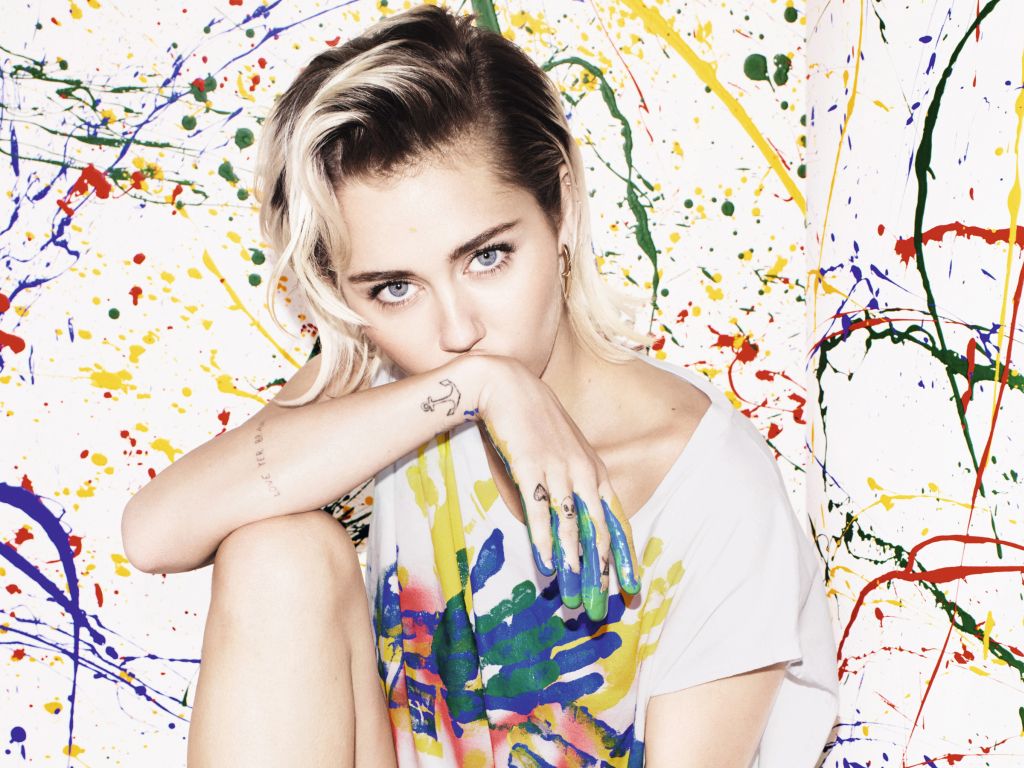 Miley Cyrus Elle UK wallpaper