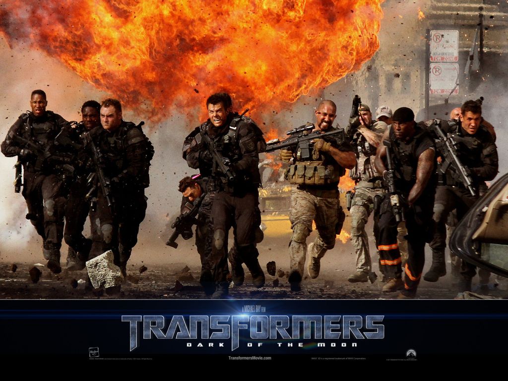 Military in Transformers 3 wallpaper