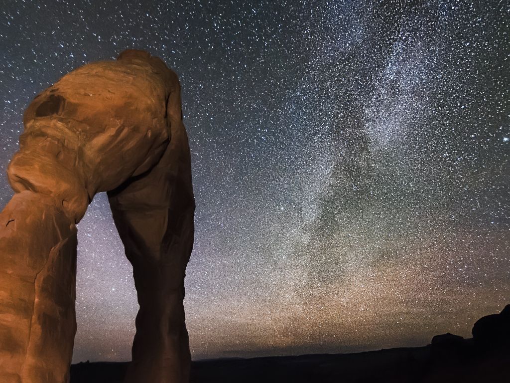 Milky Way at the Delicate Arch UT wallpaper