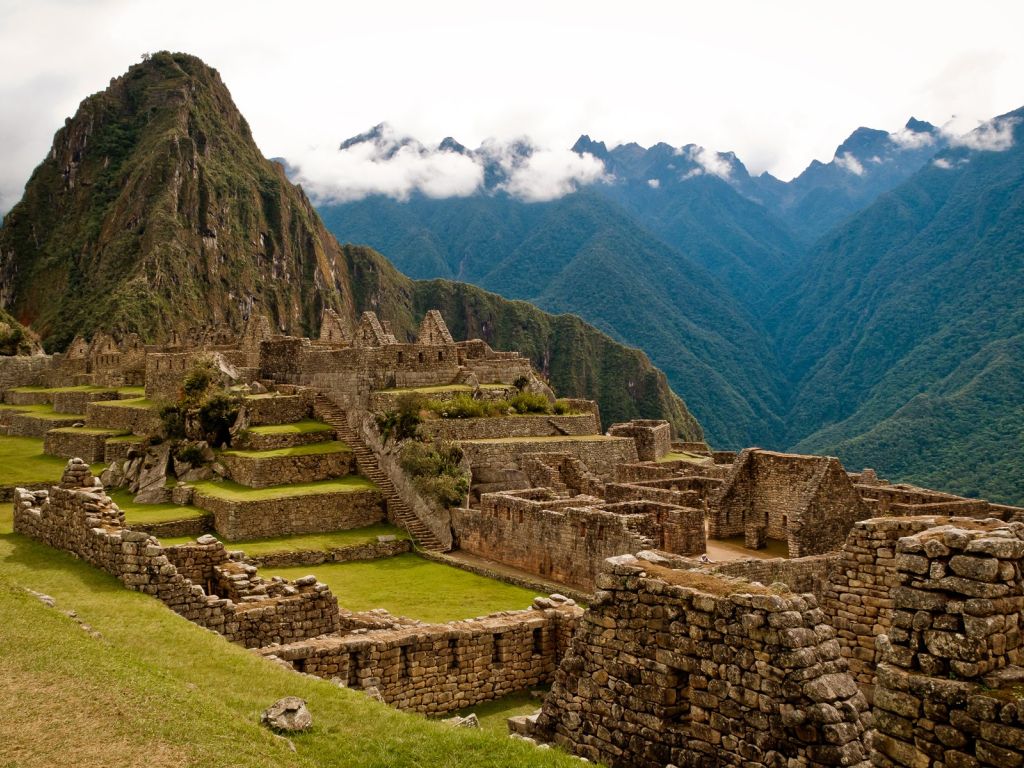 Mysterious Machu Picchu wallpaper