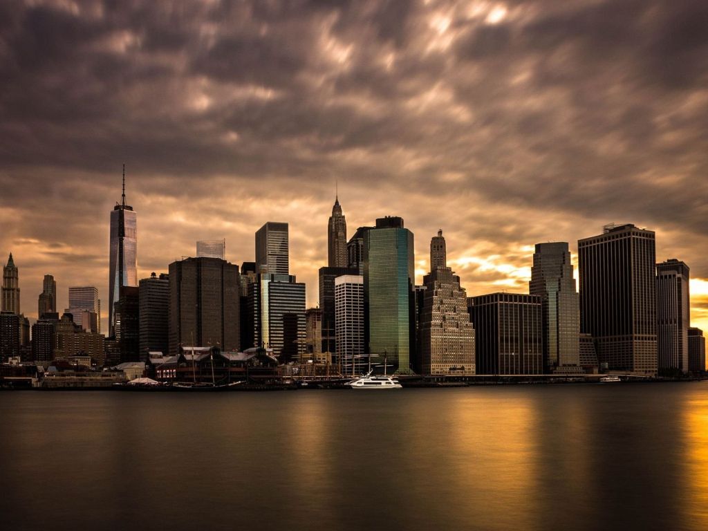 New York City Under Dark Sunset wallpaper