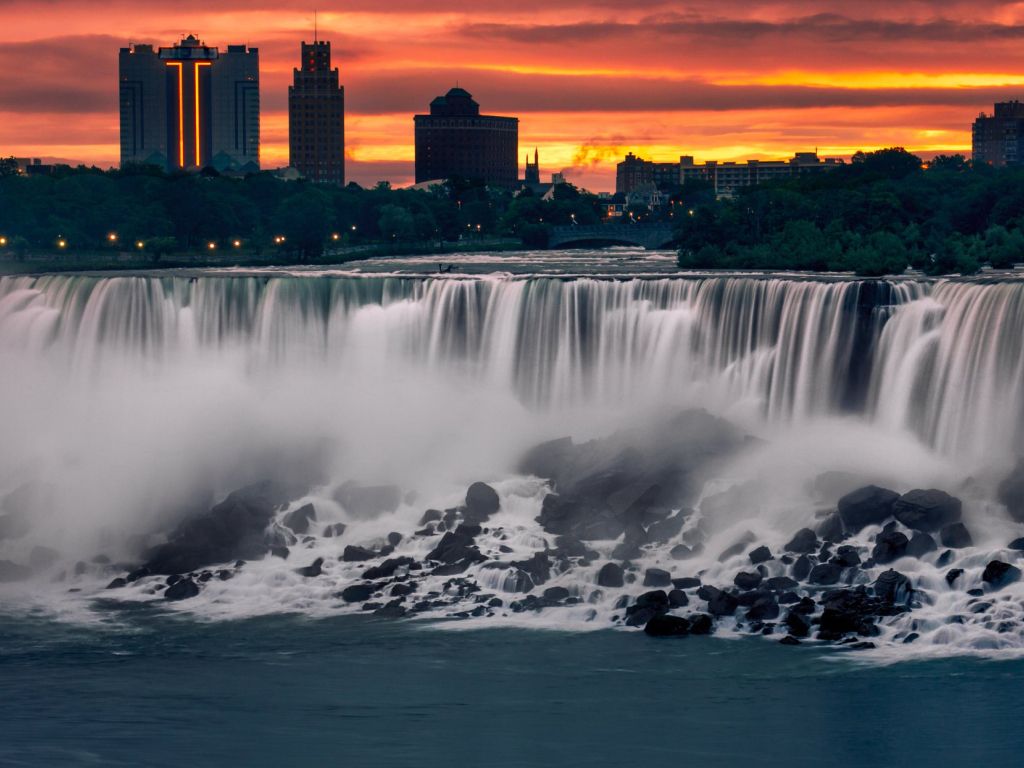 Niagara Falls at Sunrise wallpaper