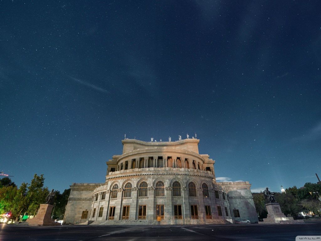 Night View of Beautiful Building in Armenia HD wallpaper