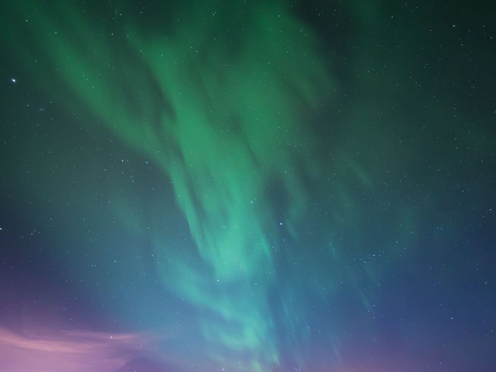 Northern Lights From Astotin Lake Canada wallpaper