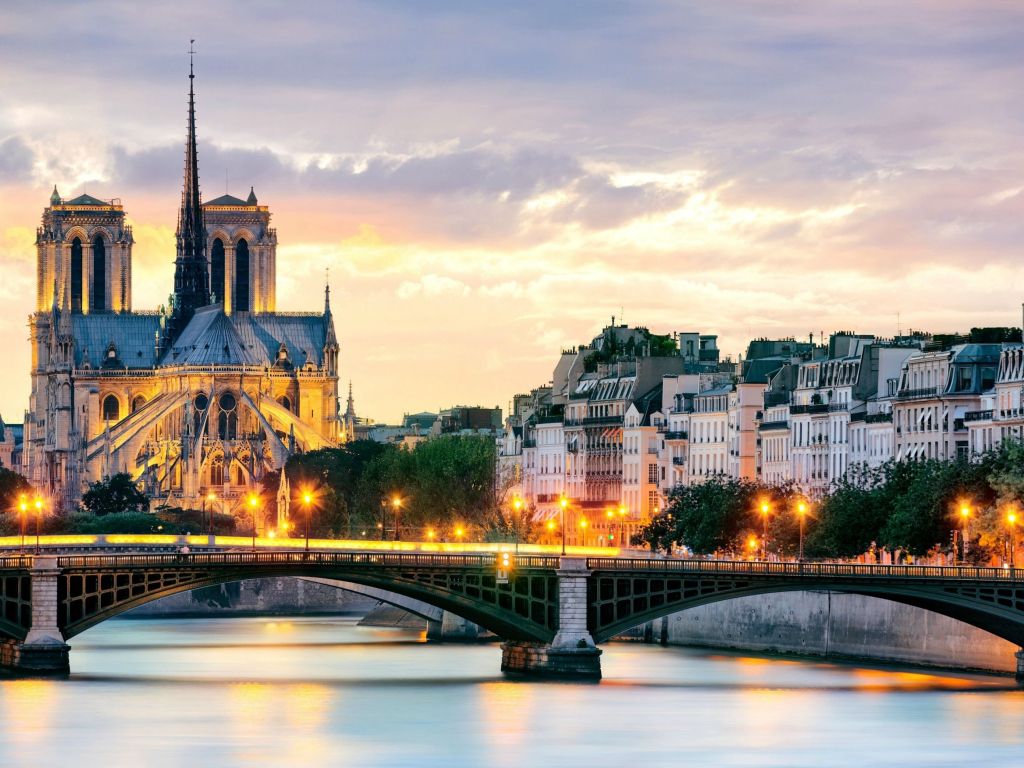 Notrev Dame Paris wallpaper