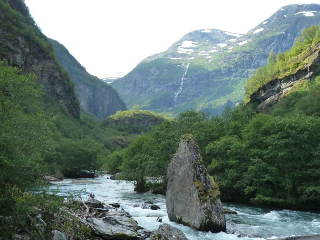 On the Road From Myrdal to Flam Norway wallpaper