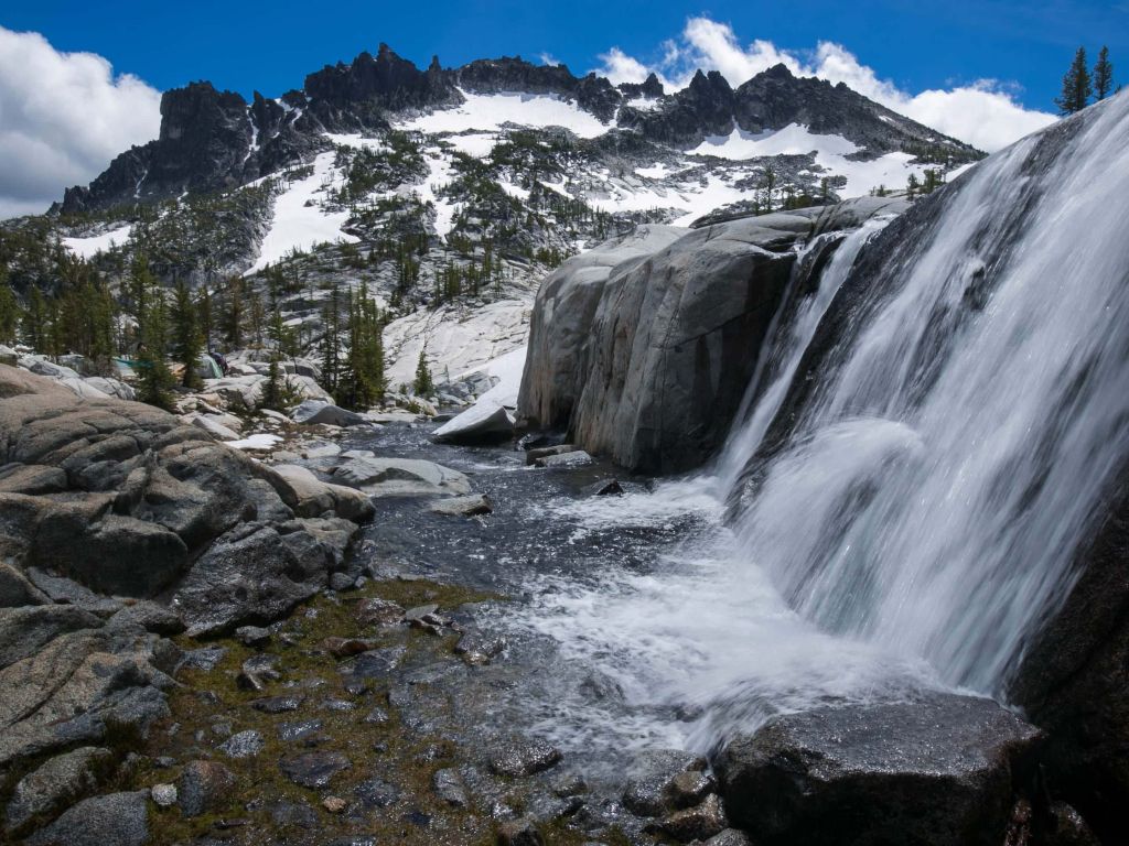 One of the Many Waterfalls Connecting Lakes in The Enchantments WA wallpaper