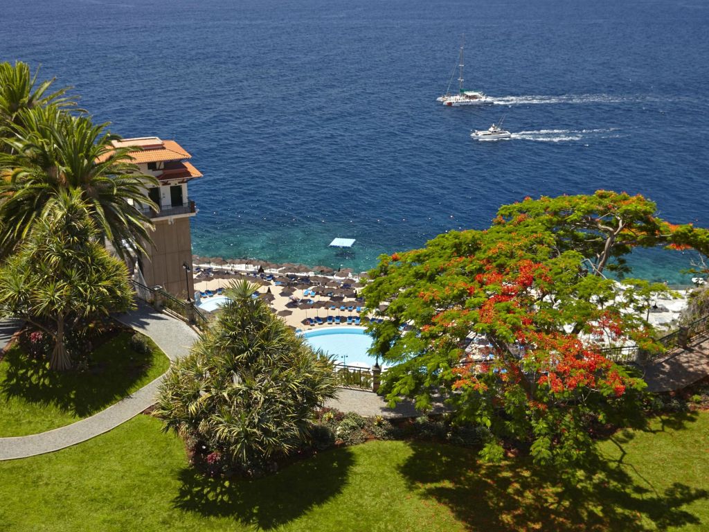 Overview From THE CLIFF BAY Hotel wallpaper