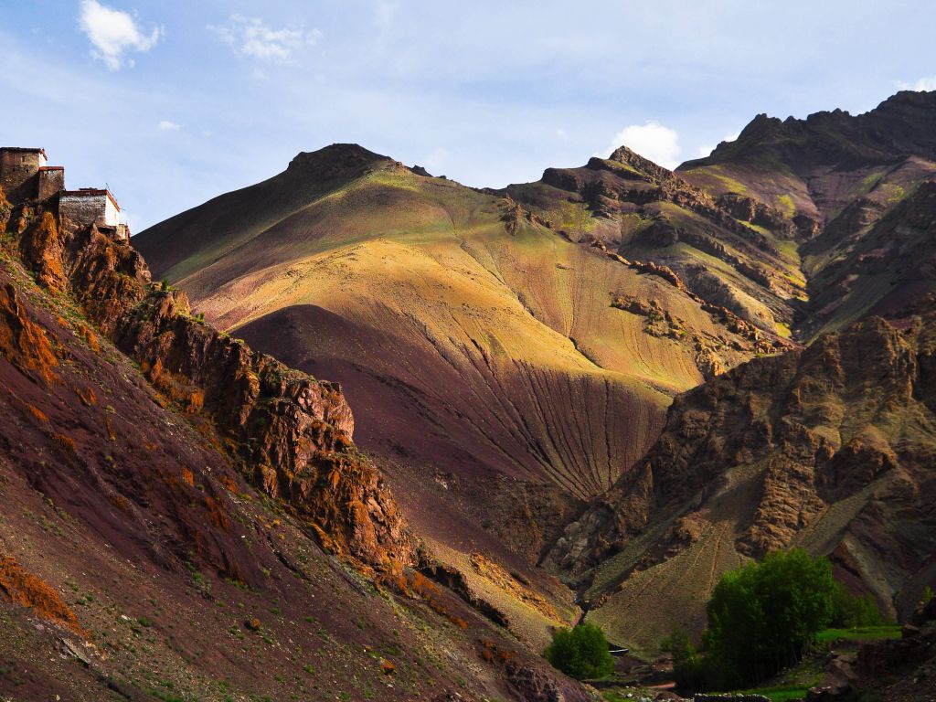 Painted Hills and a Boulder-Mounted Monastery in Ladakh Region India wallpaper