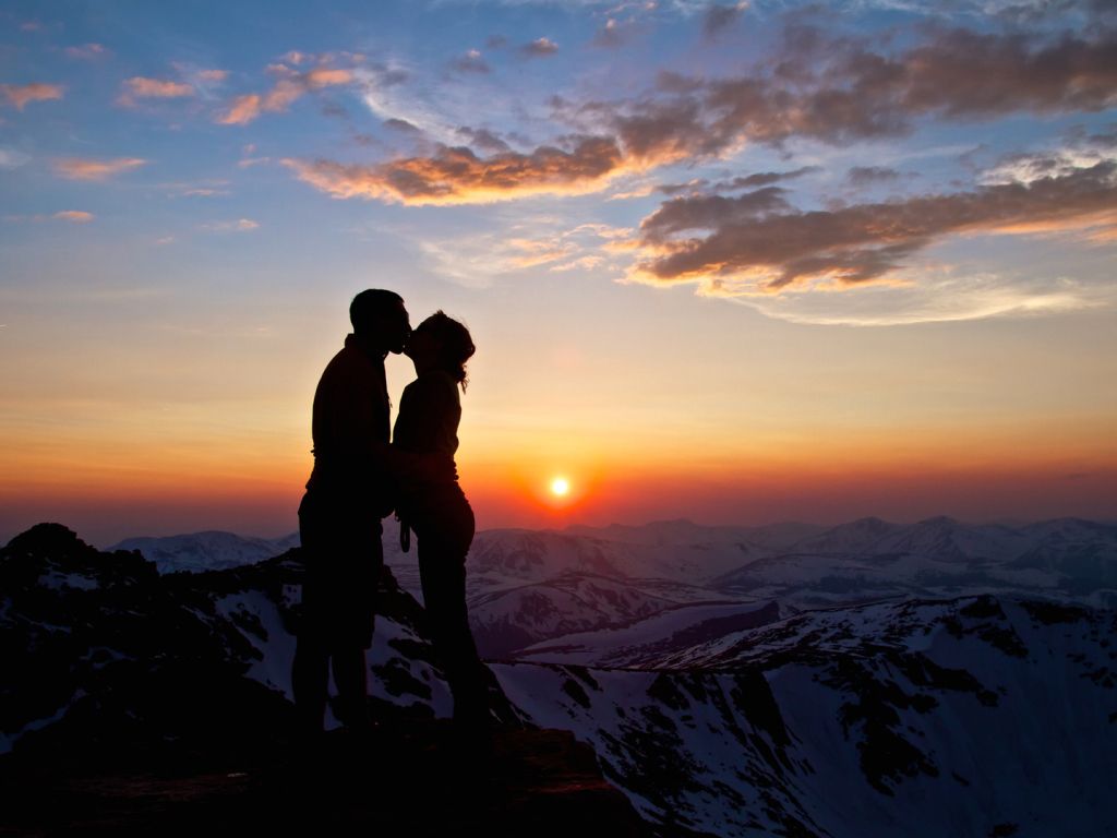 Pictures Young Couple Love Sun wallpaper
