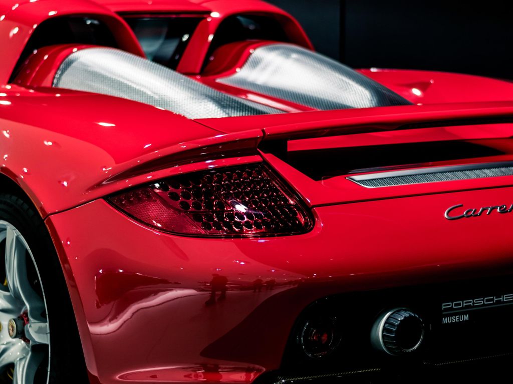 Porsche Carrera GT in Red wallpaper