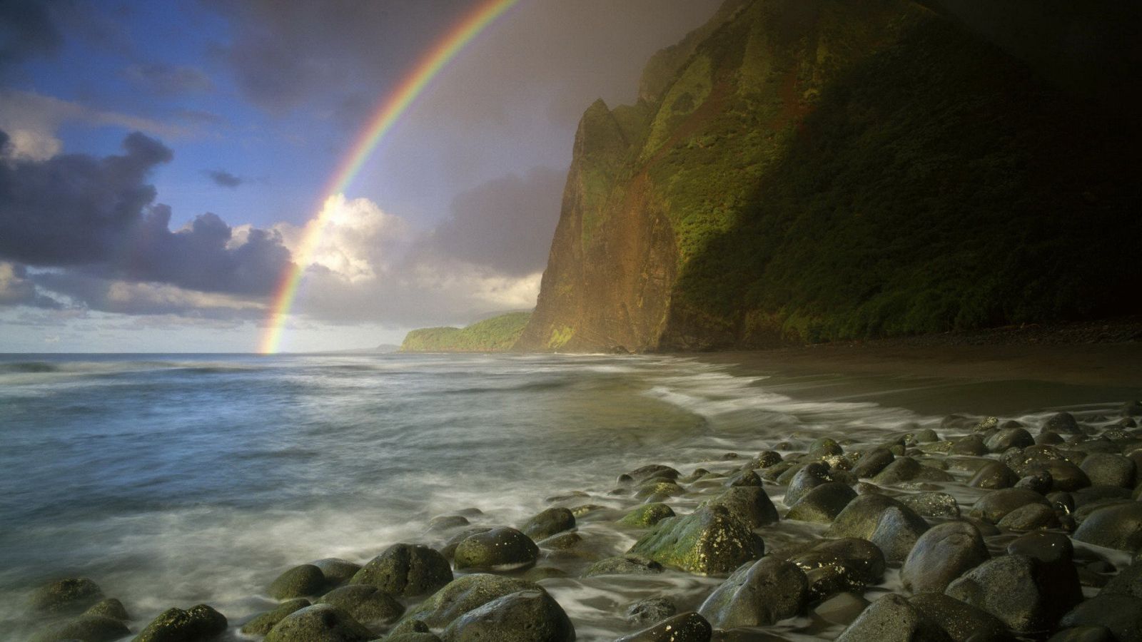 Rainbow at Maui-hawaii Beach wallpaper in 1600x900 resolution