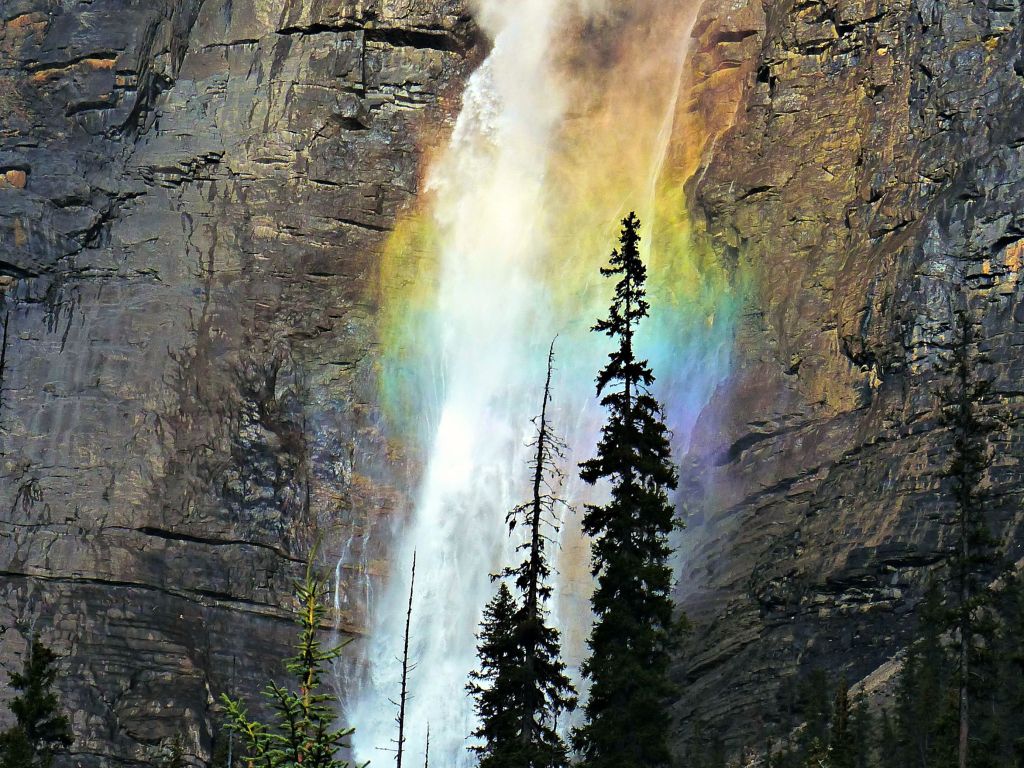 Rainbow Cascades of Takakkaw Falls Canada wallpaper