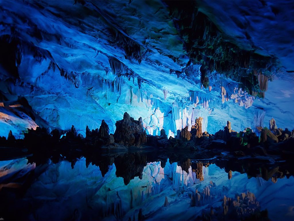 Reed Flute Cave wallpaper