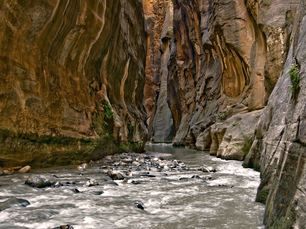 River in Canyon wallpaper
