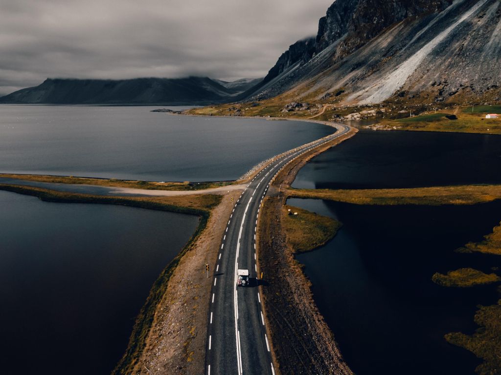 Road in Iceland wallpaper