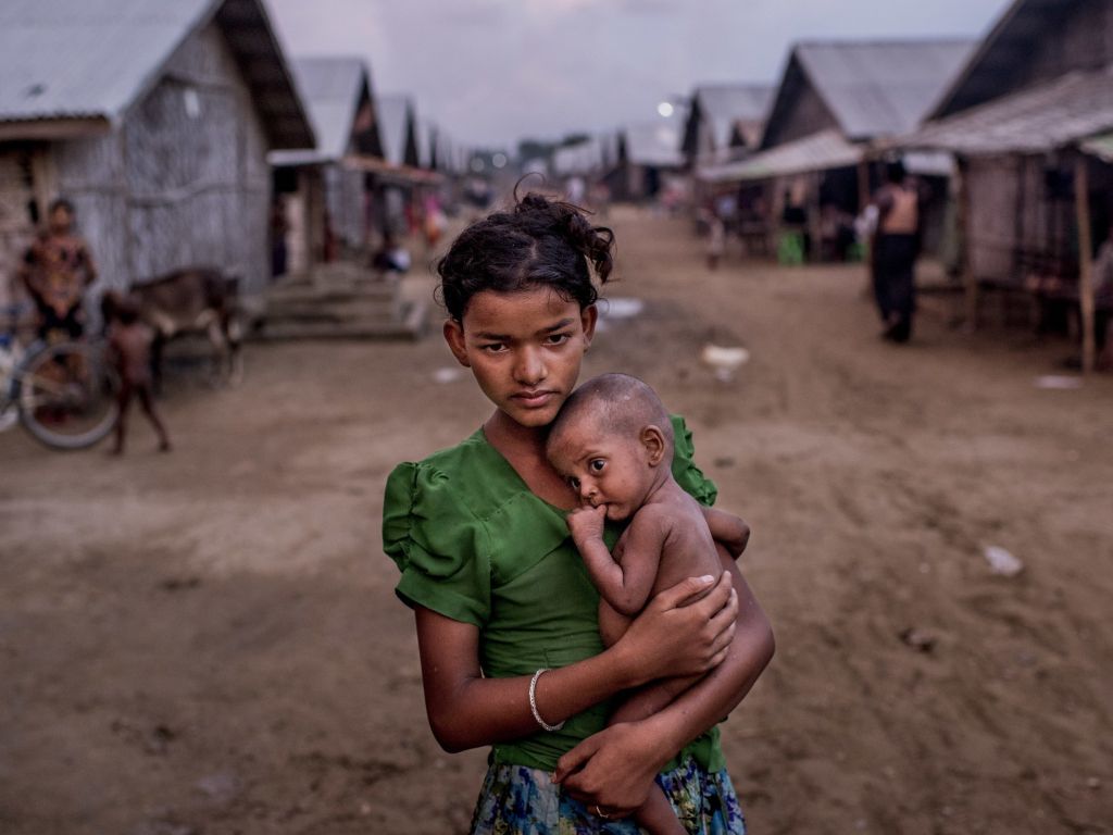 Rohingya-girl Need World Assistances wallpaper