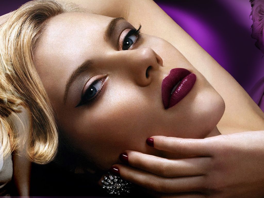 Scarlett Johansson HD 9705 wallpaper