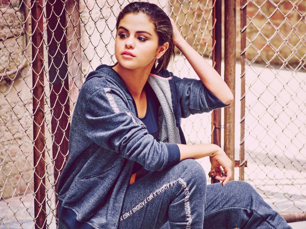 Selena Gomez 147 wallpaper