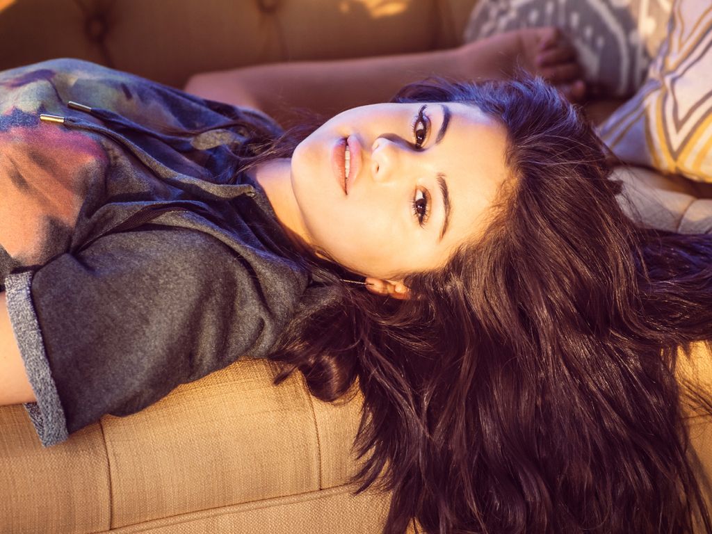Selena Gomez 149 wallpaper
