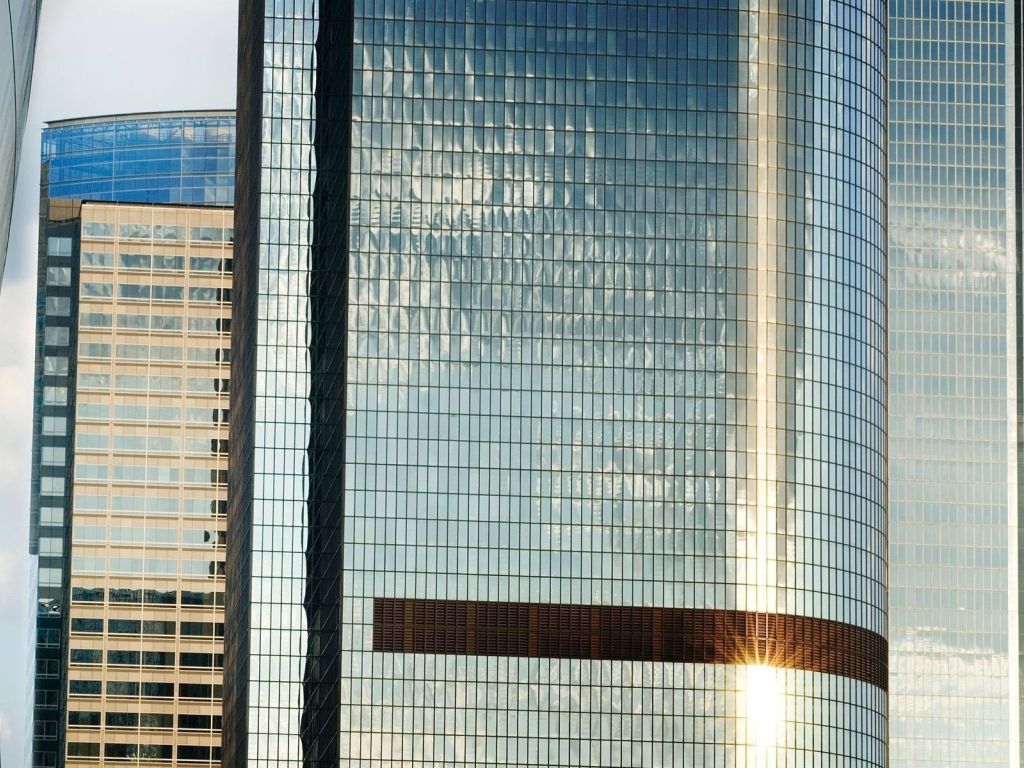 Skyscrapers Reflecting The Light wallpaper