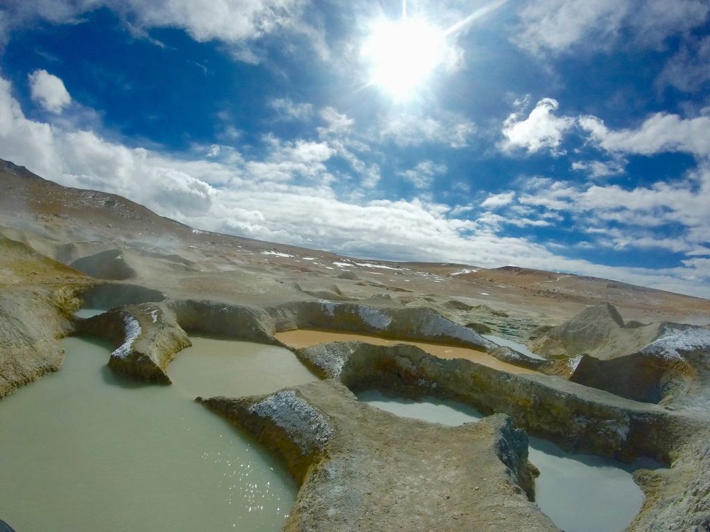 Sol De Mañana Geothermal Field Southwestern Bolivia wallpaper