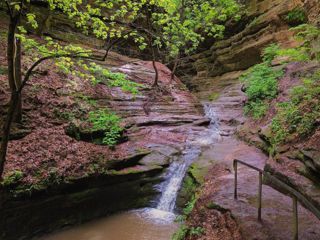 Starved Rock State Park Illinois USA wallpaper