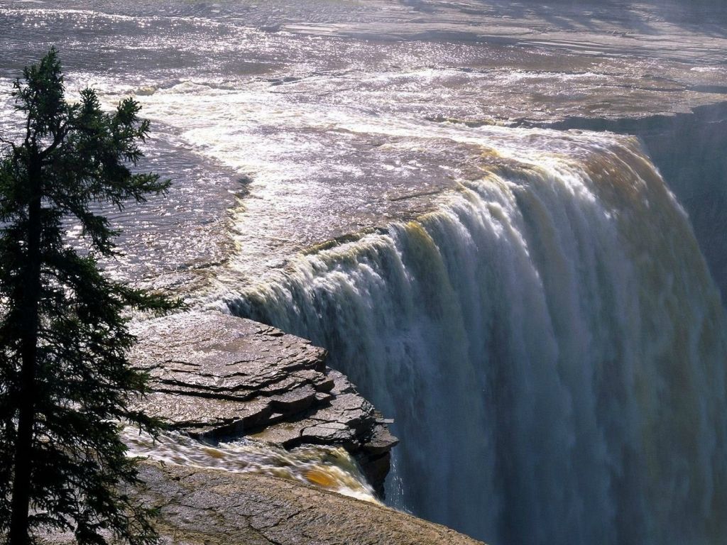 Stunning Waterfall wallpaper