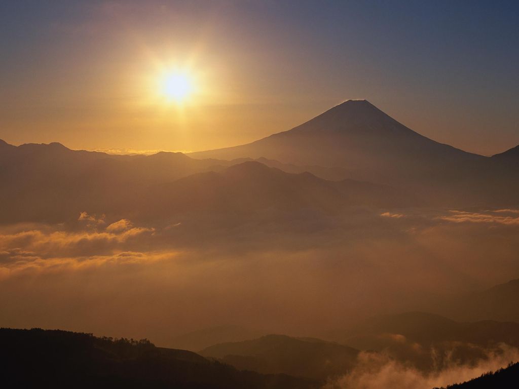 Sunrise Above Mount Fuji wallpaper