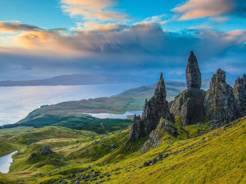 Sunrise in Isle of Skye Scotland wallpaper