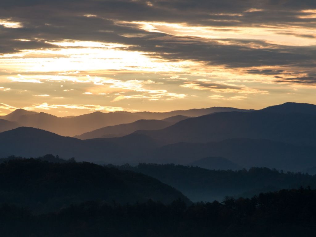 Sunrise in the Smoky Mountains wallpaper