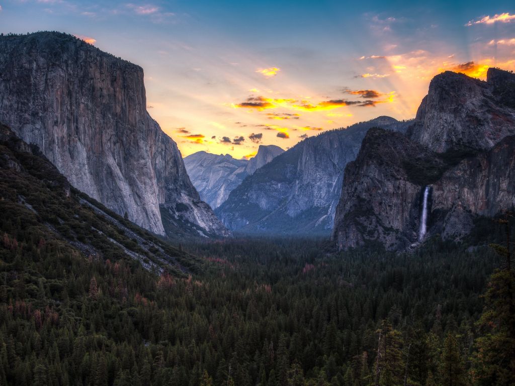 Sunrise on Yosemite Valley Yosemite National Park California wallpaper
