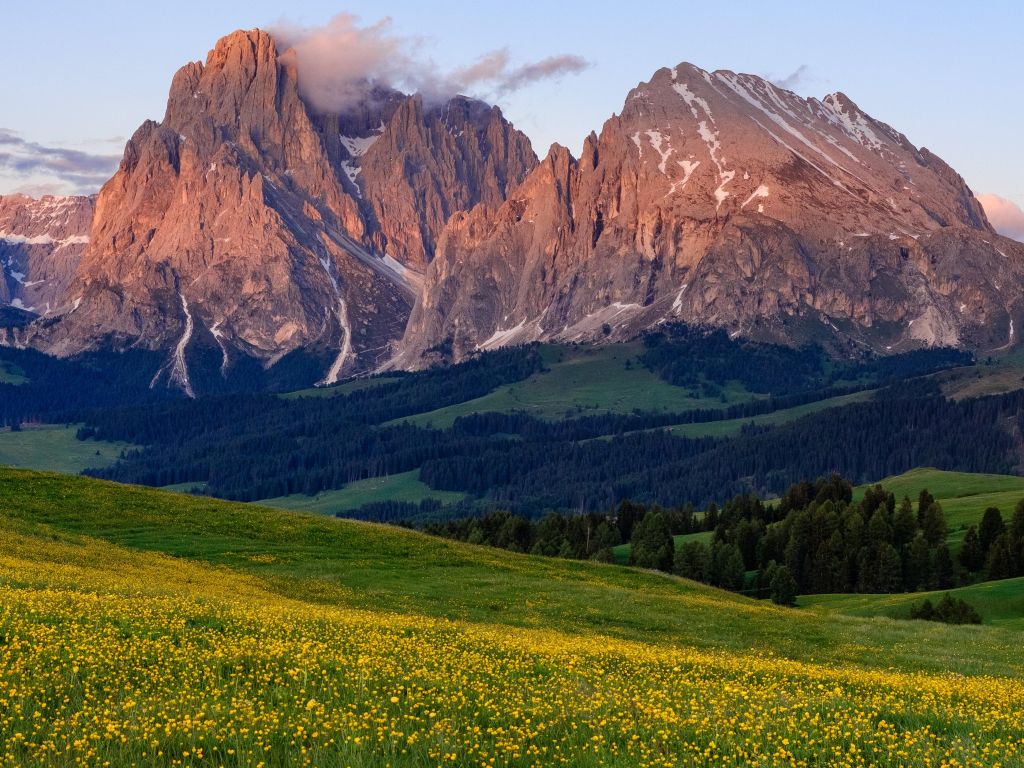 Sunset at Alpe Di Suisi, Dolomites, Italy wallpaper