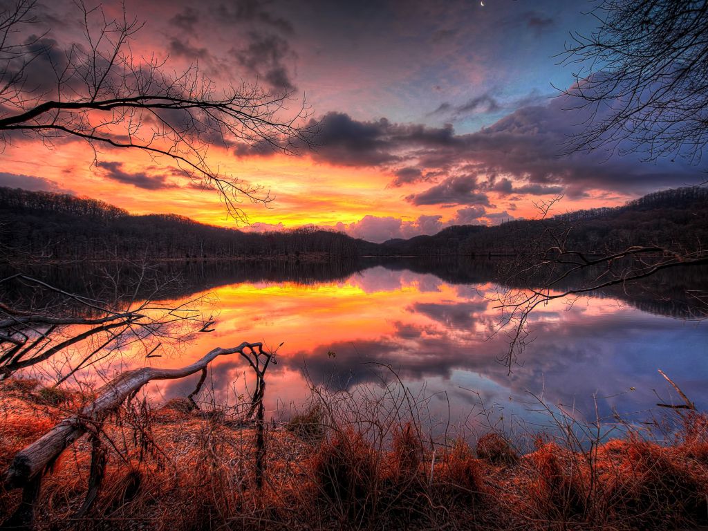 Sunset Lake Reflection wallpaper