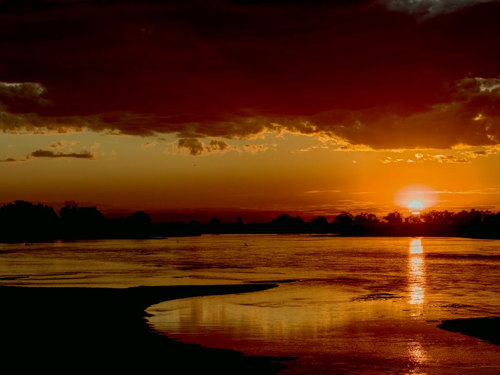 Sunset Over the Luangwa River Zambia wallpaper